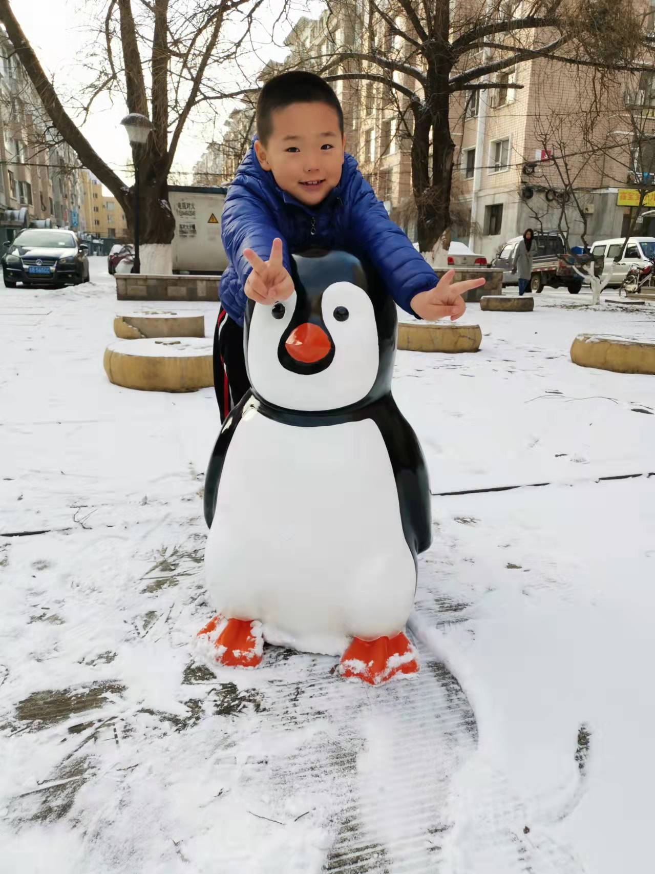 雪地企鵝 class=